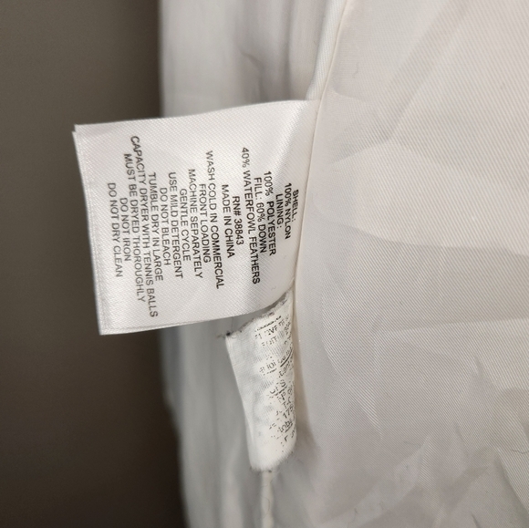 Tahari white stitched puffer coat - Picture 13 of 15